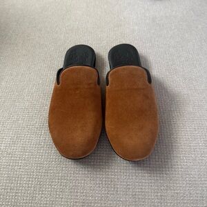 Del toro velvet house slippers